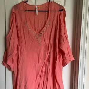 Women’s 3x top with split sleeves